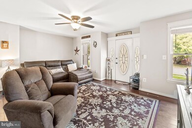 649 Knightsbridge Dr, Hagerstown, MD 21740 - photo 6