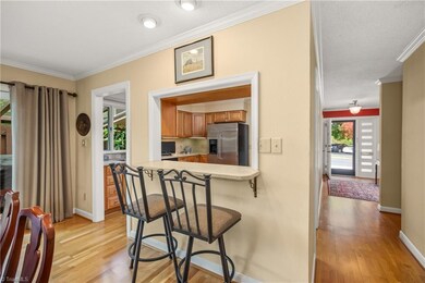 Kitchen Breakfast Eating Area