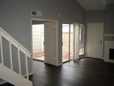 12111 Lemon Ridge Ln unit 121, Houston, TX 77035 - photo 3