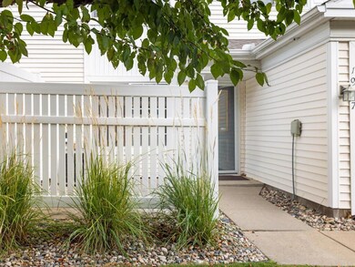 1917 Jan Echo Trail, Saint Paul, MN 55122 - photo 2