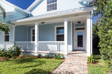 2002 Waverly Pl