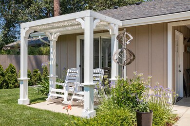 407 SE M St, Grants Pass, OR 97526 - photo 7