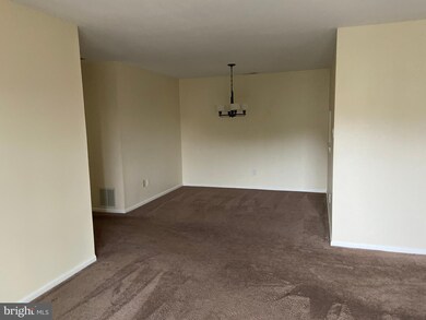 2504 Thistledown Ct unit 2504, Sewell, NJ 08080 - photo 4