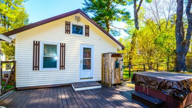 House1 with Hottub and Outdoor Shower