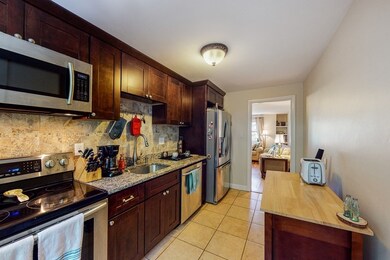 105 Chestnut St unit 5, Brookline, MA 02445 - photo 2