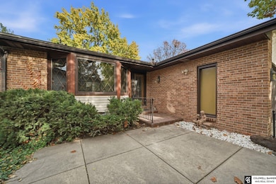 7106 Shamrock Rd, Lincoln, NE 68506 - photo 4