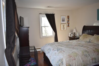 242 WILLOW BEDROOM 1A