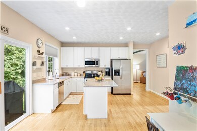 293 Castle Rocks Rd, Warwick, RI 02886 - photo 6