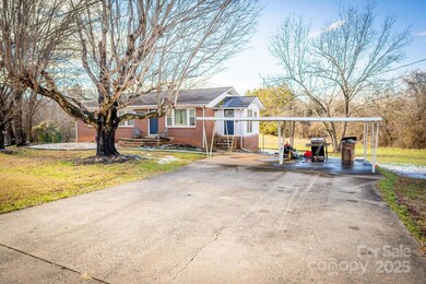 1750 Melrose Dr, Shelby, NC 28152 - photo 3