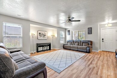 2488 N Kenneth Ave, Kuna, ID 83634 - photo 5