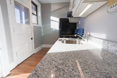 637 W Cornelia Ave unit 3W, Chicago, IL 60657 - photo 3