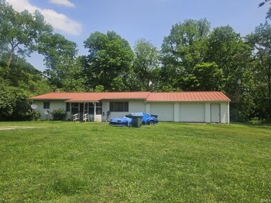 303 S 1st St, Edwardsport, IN 47528 - photo 3