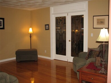 23 Kennedy Ct, Cumberland, RI 02864 - photo 2