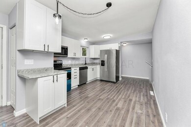 1009 17th St S, Fargo, ND 58103 - photo 4