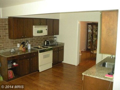 2627 Steeplechase Dr, Reston, VA 20191 - photo 5