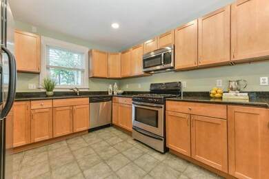 18 Hale St unit 18, Newton Upper Falls, MA 02464 - photo 6