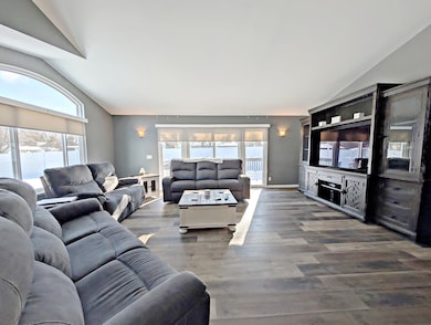 253 Aberdeen Ct unit 14, Flushing, MI 48433 - photo 5