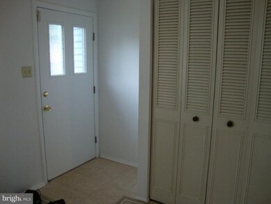 11920 Redtree Way, Reston, VA 20194 - photo 2