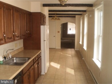 1333 Locust St, Reading, PA 19604 - photo 2