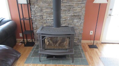 1237 Irish Hill Rd, Shelburne, VT 05482 - photo 4