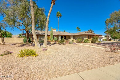 5428 E Laurel Ln_02