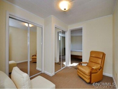 212 Old Chimney Rock Rd, Hendersonville, NC 28792 - photo 7