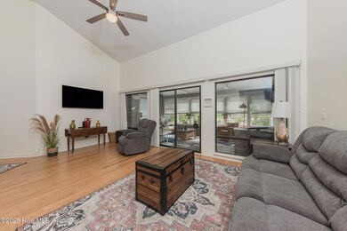 732 Azalea Dr unit 406, Hampstead, NC 28443 - photo 3