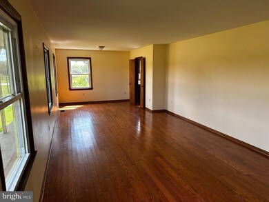 12501 Bridle Ln, Catharpin, VA 20143 - photo 4