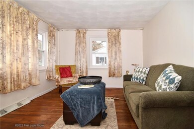 55 Pettis Dr, Warwick, RI 02889 - photo 4