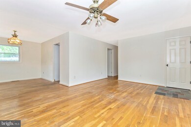 2121 Carroll Dale Rd, Sykesville, MD 21784 - photo 6