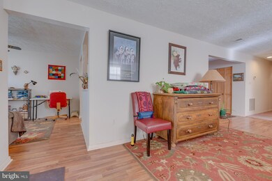 19 Friendswood Ct unit A, Baltimore, MD 21209 - photo 7