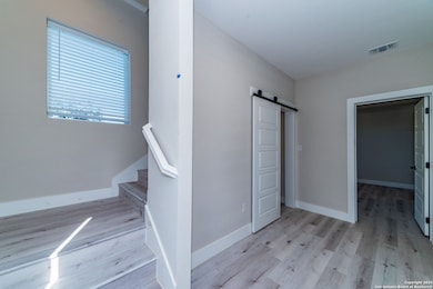 1618 W Lawndale Dr unit 9, San Antonio, TX 78209 - photo 4