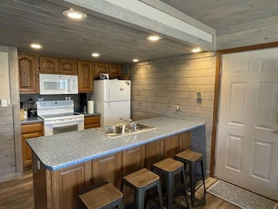 2805 Forrest Kitchen