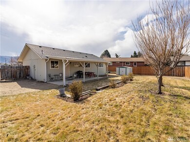 340 Green Briar Ln, East Wenatchee, WA 98802 - photo 6