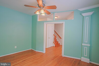 9833 Darcy Forest Dr, Silver Spring, MD 20910 - photo 5