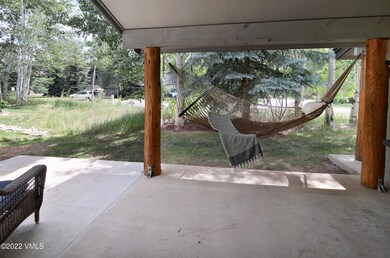 10_millers_loop_patio