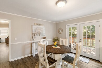 Large eat in kitchen