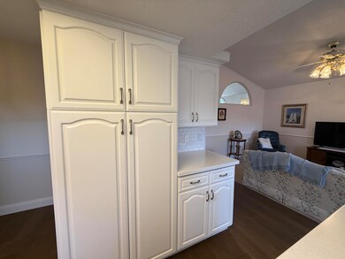 20251111_220514787_iOS