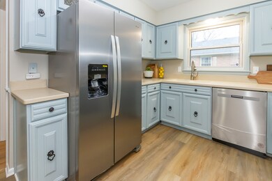 835 Spring Valley Dr, Anderson, IN 46011 - photo 7