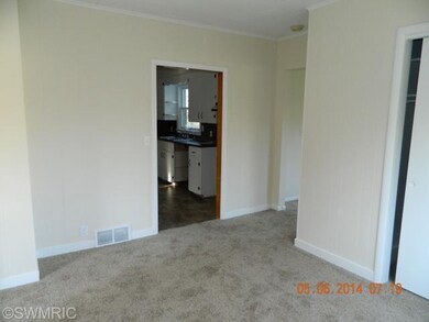 1028 Kusterer Dr NW, Grand Rapids, MI 49534 - photo 5