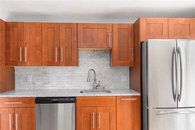 21 Snowdrop Dr, Cranston, RI 02920 - photo 4