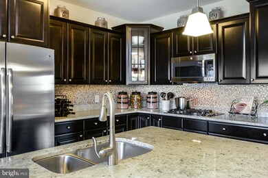 43569 Helmsdale Terrace unit 13B2, Chantilly, VA 20152 - photo 3