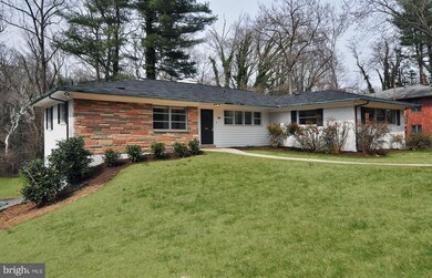 6832 Tulip Hill Terrace, Bethesda, MD 20816 - photo 2