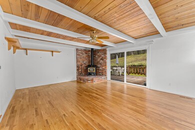 414 colin LIVING ROOM NEW