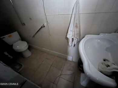 825 E Dewart St unit 827, Shamokin, PA 17872 - photo 7