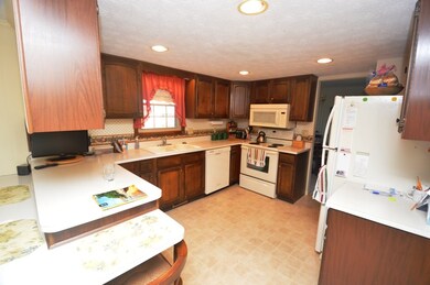 192 W County Road 200 S, Frankfort, IN 46041 - photo 6