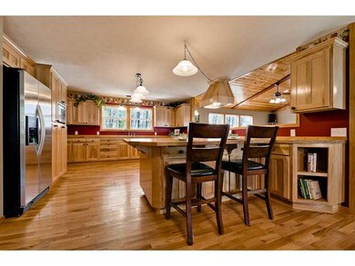 Kitchen. Custom Hickory Cabs  Appliances Stay WOW!