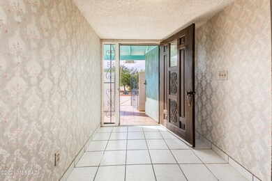 6170 N Sesame - MLS Foyer