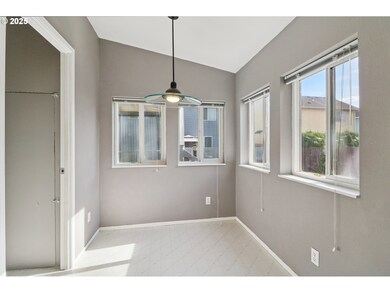 1000 S McKern Ct unit 40, Newberg, OR 97132 - photo 6