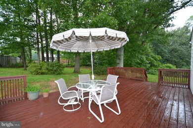 6322 Hillsborough Dr, Falls Church, VA 22044 - photo 3